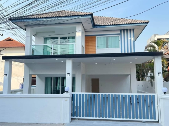 For Sale: Single House in Rawiporn Khao Noi Village