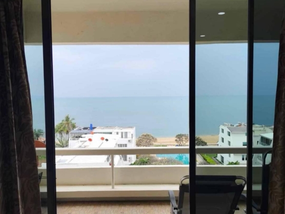 For Sale: Beachfront Condo in Jomtien