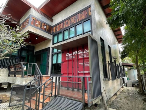 For Sale: Self-Built Mansion in Soi Na Jomtien 15