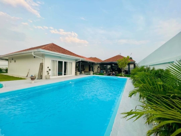 For Sale: Phlu Villa House in Soi Phra Prapanimit