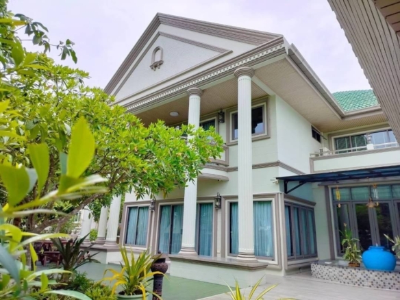 For Sale: 2-Storey House near Ang-Ma-Prachan