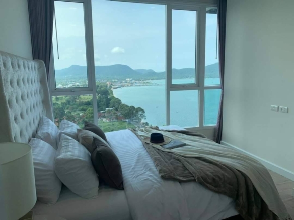 For Sale & Rent @ Beachfront Condo in Bangsaray