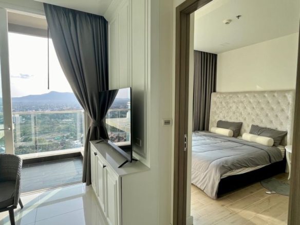 For Sale: Discounted Beachfront Condo at Del Mare Bang Sarey