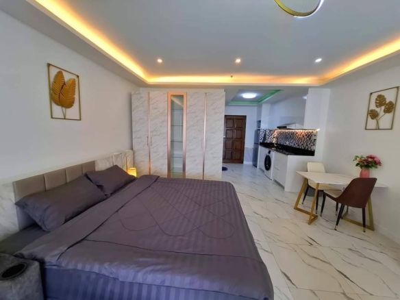 For Rent: Sea View Condo at View Talay 5, Bld C