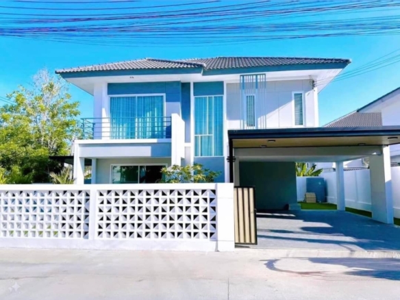 For Sale: Beautifully Renovated 2-Story Detached House in Chaiyapruek, Pattaya