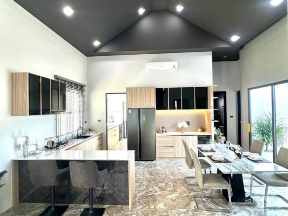 For Sale: 3 Bedroom 3 Bathroom Pool Villa