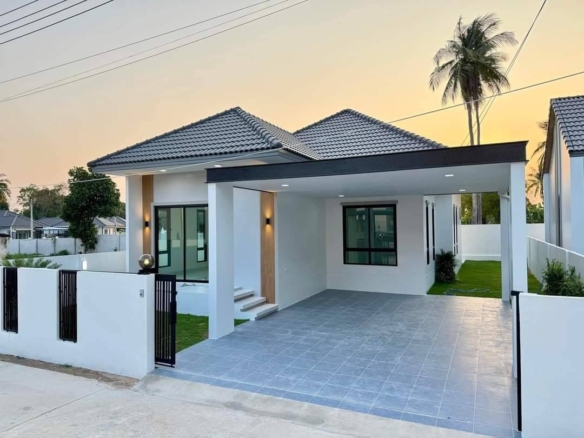 For Sale: Newly Built Detached House in Rong Pho, Nong Ket Noi