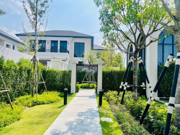 Hot Deal: Luxury Villa in Arcade Pattaya