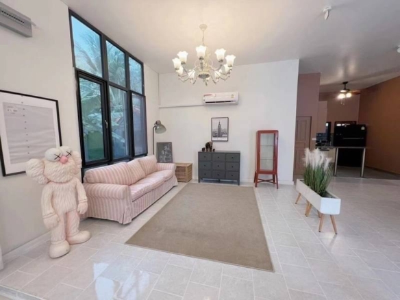 For Sale: Villa for sale in Huai Yai