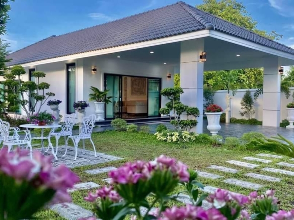 For Sale: Luxury Pool Villa in Thung Klom Tanman-Pattaya
