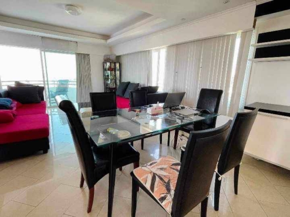 For Sale: Star Beach Condotel: Luxury Sea-View Unit in Pratumnak Hill