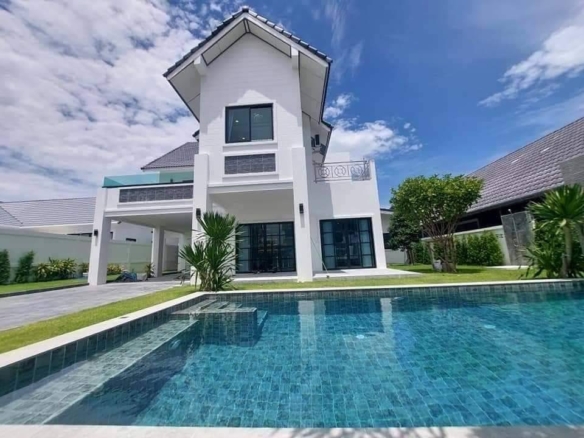 For Sale: Luxurious Pool Villa near Mapprachan Basin