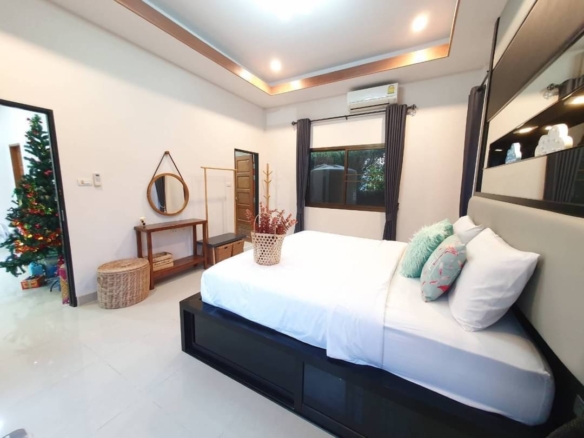 For Rent: Dusit Grand Park: Spacious Home with Pool