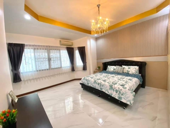 For Sale: Single House at Royal Green Park Village
