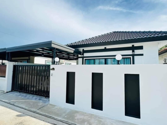 For Sale: 3BR Single House near Kratinglai Beach