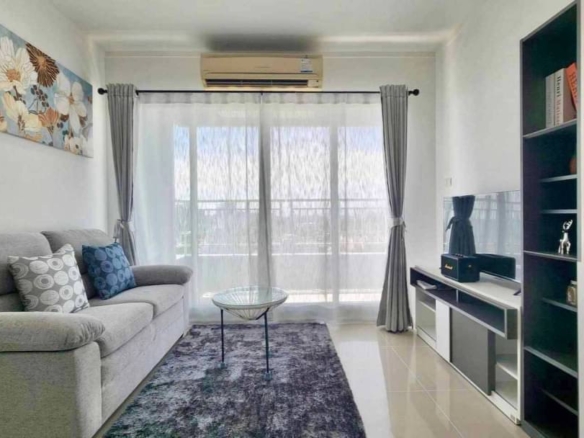 For Sale: 27th Floor- 1BR condo in Lumpini Jomtien Large Room