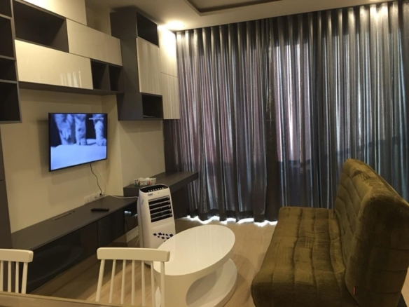 Long-Term Rental: Cetus Beachfront Condominium, Jomtien Beach