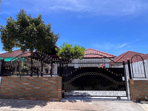 For Sale: 2BR 1BA, Single House @ Pattaya Rung Ruang Village