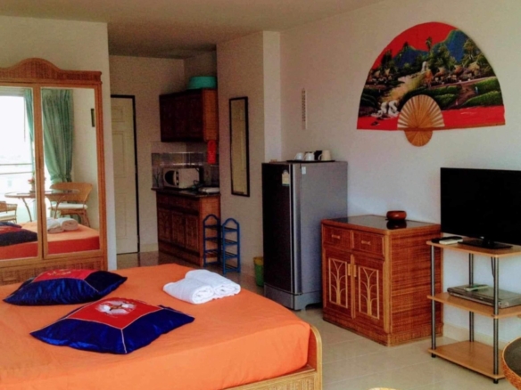 For Sale: Good location studio View talay 1B