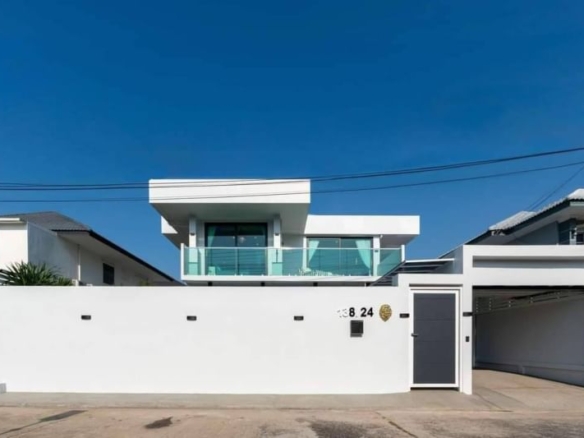 For Sale: Selling a 2-storey single house, The White House Jomtien Beach