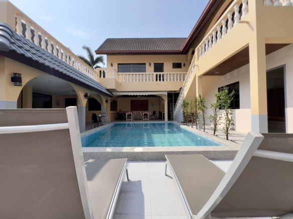 Guest House for business 12 beds, 129 Sqw. @Soi Bongkot
