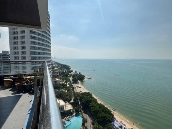  Luxurious style 2 Bed, 3Bath 245 sqm. @ Ban Hard U Thong