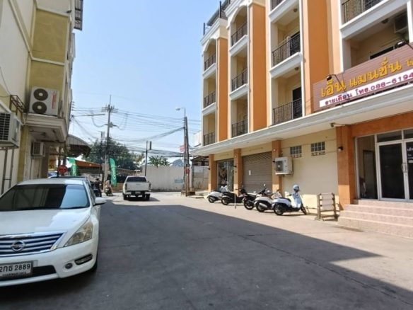 Commercial building 4 bed, 4 bath @ North Pattaya 