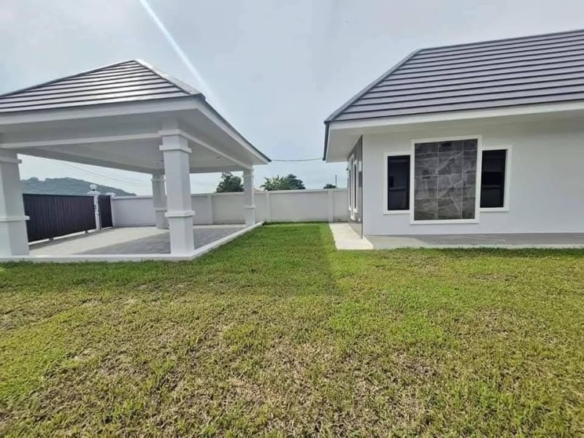 Newly Beautiful House 3 Bed, 3 Bath  100 SQW. @Soi Tungkomtalmun 20 