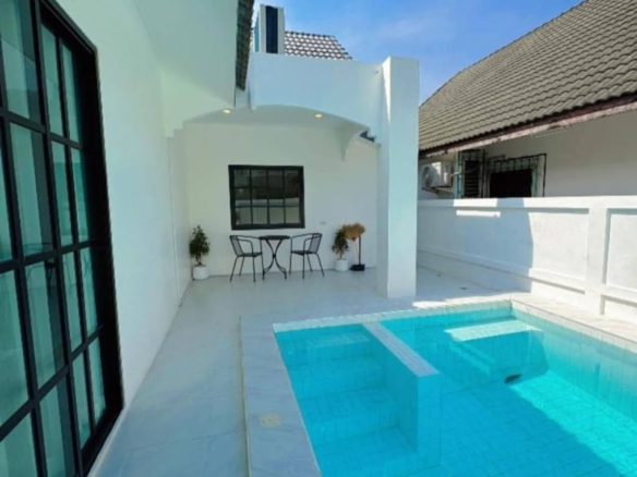 Good location Pool villa, convenient 3 Bed, 3 Bath 75 sqw. @ Nateekan Parkview Village