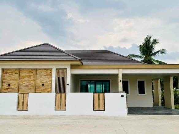 Modern Single House3 Bed, 2 Bath 56.10 SQW.@ Near Regent International School Pattaya
