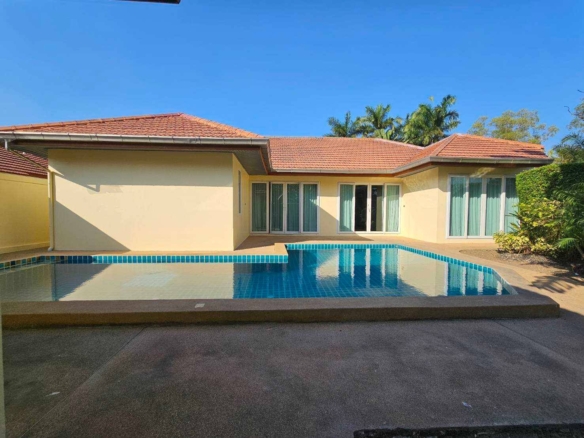 Luxury Pool Villa 4 Bed, 5 Bath 109.8  SQW. @ Mabprachan