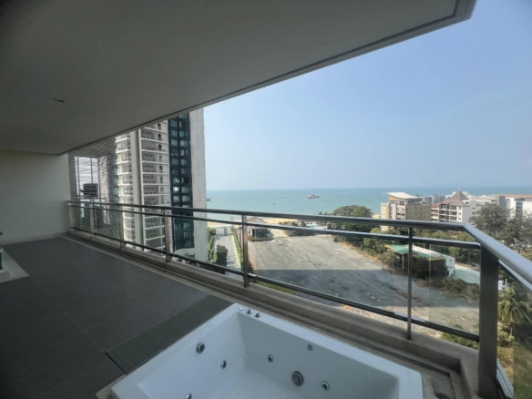 Reflection beachfront Jomtien 2 Bed, 2 Bath 115 sqm.@ Jomtien Beach