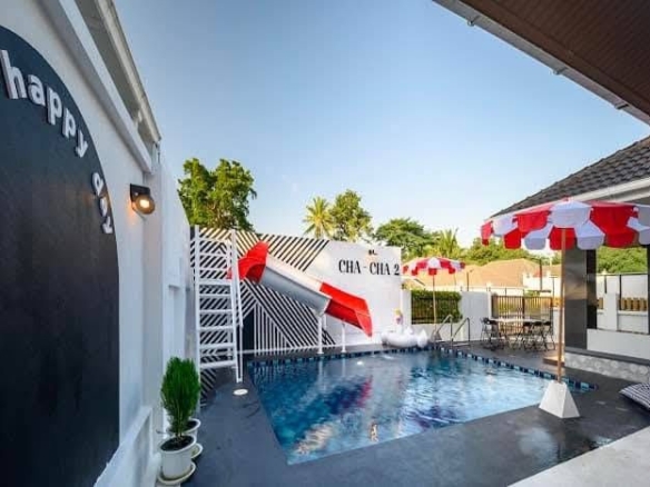 Business Pool View There are 7 houses in total @ Bang Saray