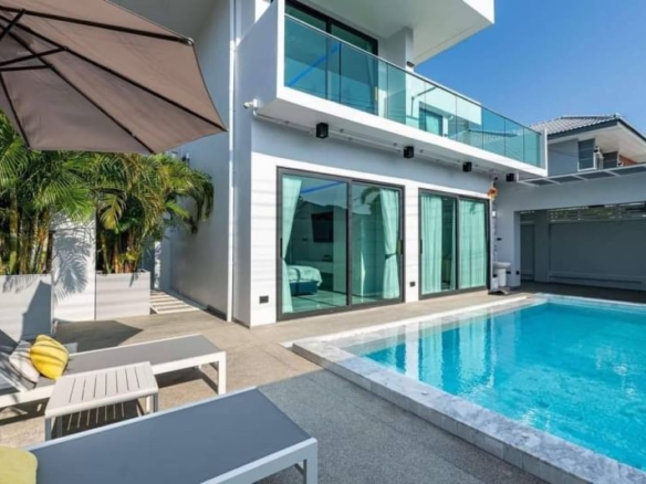 Elegant Pool Villa  5 Bed, 5 Bath 82 SQW. @ Jomtien
