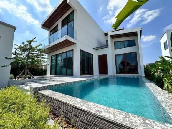 Modern Luxury villas 5 Bed, 6 Bath 103 sqw. @ Mabprachan   