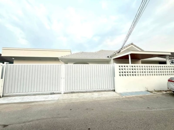 Renovated  Single – Storey House, good location 3 Bed, 3 Bath 69  sqw. @ Chat Kaew Village 1