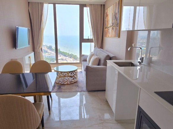Luxury Style Condo 1 Bed, 1 Bath 34.6 SQM. @ Copacabana