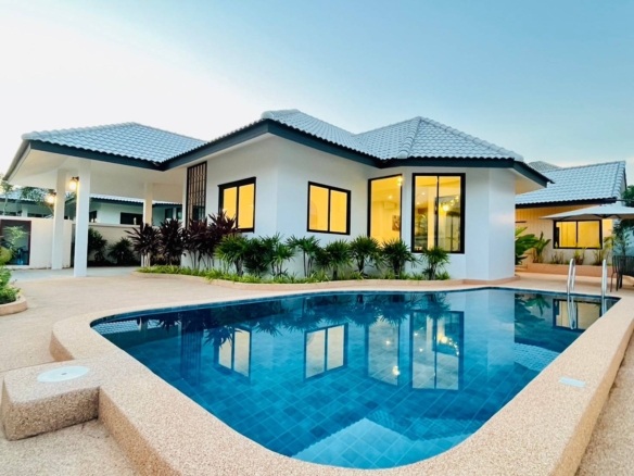 Newly Modern Pool Villa 4 Bed, 3 Bath 90.50 SQW. @ NIBBANA SHADE PATTAYA