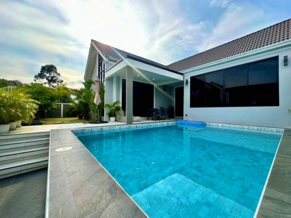 Scandinavian Style Pool Villa 3 Bed, 4 Bath 107 SQW. @ MabPrachan Reservoir