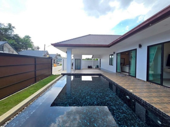 Good Located Pool Villa 3 Bed, 3 Bath 100 SQW. @ Mabprachan