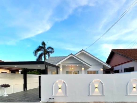 Renovated Beautiful Pool Villa 3 Bed, 2 Bath 61 SQW. @ Phatsorn Village 1