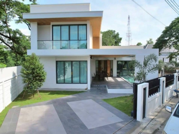 Brand-New Modern Pool Villas 4 Bed, 5 Bath 85 SQW. @ Jomtien