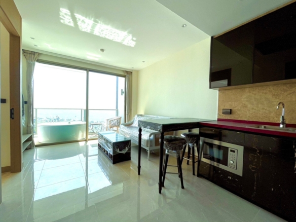 Pure Luxury Condo 1 Bed, 1 Bath 39.42 SQM. @ Riviera Ocean Drive