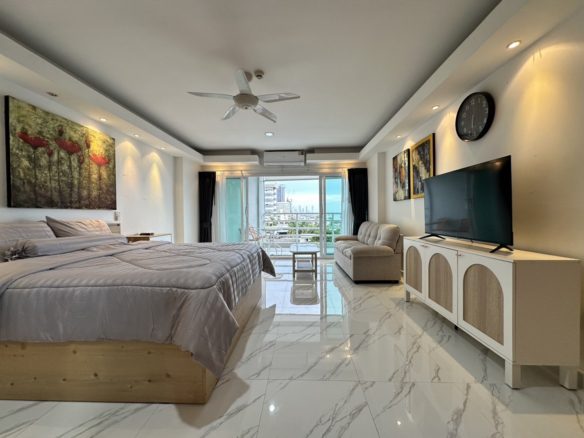 Studio rénové 48 SQM. @ View Talay 7
