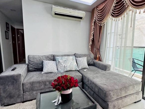 Cozy Style Condo2 Bed, 2 Bath 63.55 SQM. @ Club Royal Na Kluea