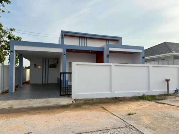 Newly Built House 3 Bed, 2 Bath 50 SQW. @ Map Prachan Reservoir
