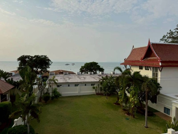 Thai Style Pool Villa 5 Bed, 5 Baht 132.5 SQW. @ Talay Sawan (Bang Sare)