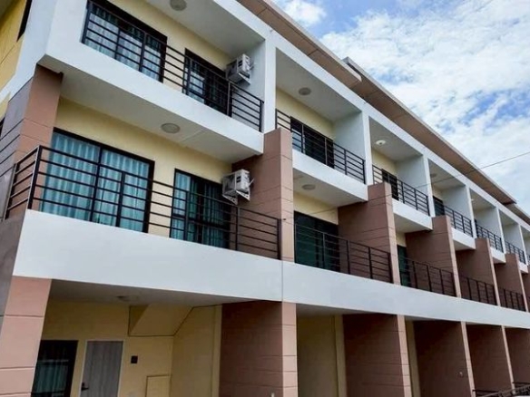 Newly Built 3 – Storey Townhome 4 Bed, 3 Bath 38 SQW. @ Cicada Boutique Townhome, Pattaya