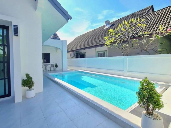 Good Location Pool Villa 3 Bed, 3 Bath 75 SQW. @ Nateekarn Parkview Village