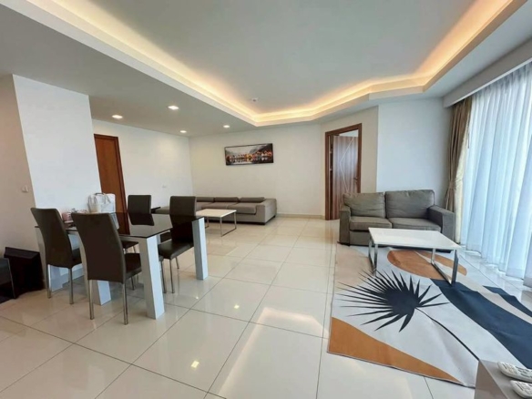 Convenient Travel Condo 2 Bed, 2 Baht 74.2 SQM. @ Laguna Beach 2